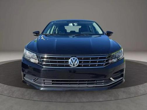 2018 Volkswagen Passat 2.0T SE