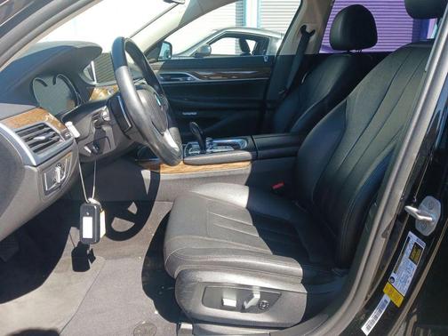 Black 2017 BMW 740 740i Sedan 4D