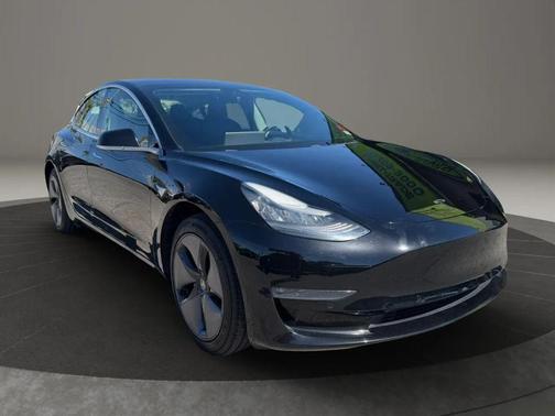 Black 2019 Tesla Model 3 Standard Range Plus