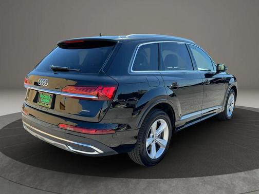 2021 Audi Q7 55 Premium