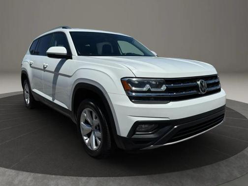 Pure White 2019 Volkswagen Atlas 3.6L SE w/Technology