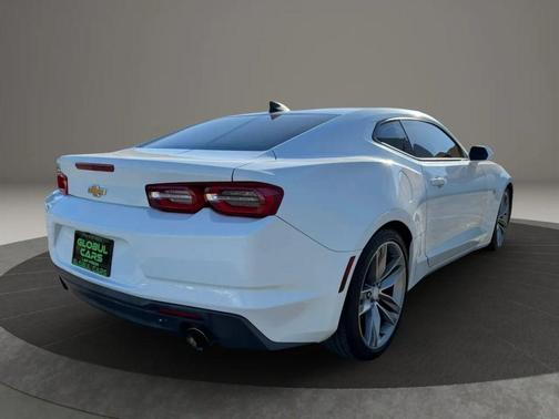 Summit White 2019 Chevrolet Camaro 1LT