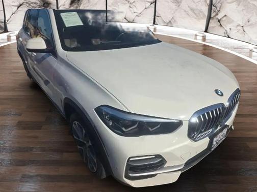 White 2019 BMW X5 xDrive40i