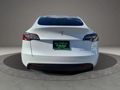 Pearl White Multi-Coat 2023 Tesla Model Y Long Range Dual Motor All-Wheel Drive