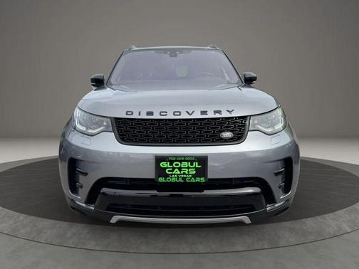 Gray 2020 Land Rover Discovery Landmark Edition