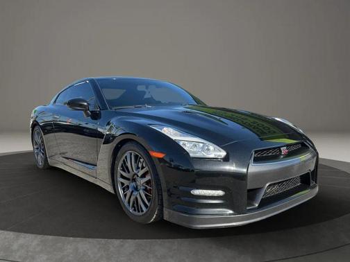 2016 Nissan GT-R Premium