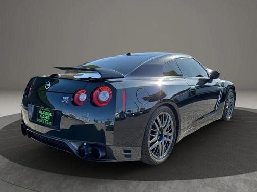 2016 Nissan GT-R Premium