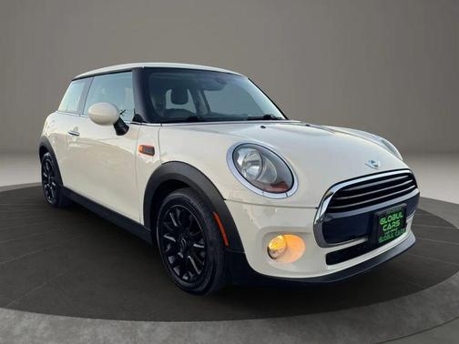 2017 MINI Hardtop Cooper