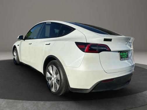 2021 Tesla Model Y Standard Range Rear-Wheel Drive
