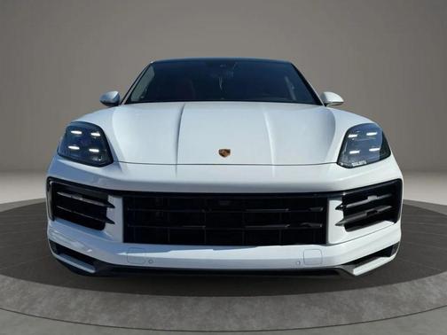White 2024 Porsche Cayenne Cayenne