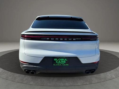 White 2024 Porsche Cayenne Cayenne