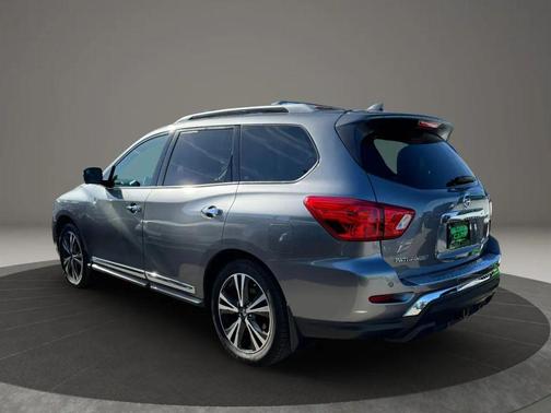 2020 Nissan Pathfinder Platinum 2WD