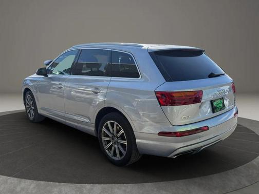 2019 Audi Q7 55 Premium Plus