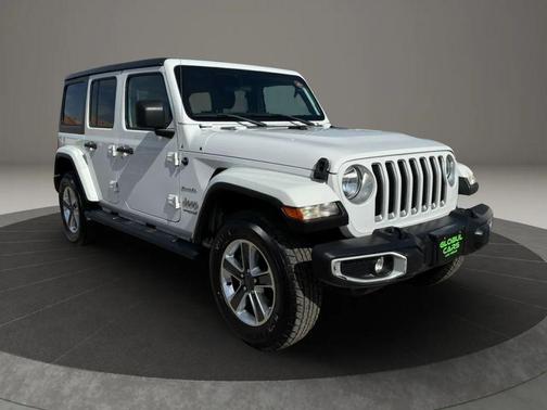Bright White Clearcoat 2021 Jeep Wrangler Unlimited Sahara