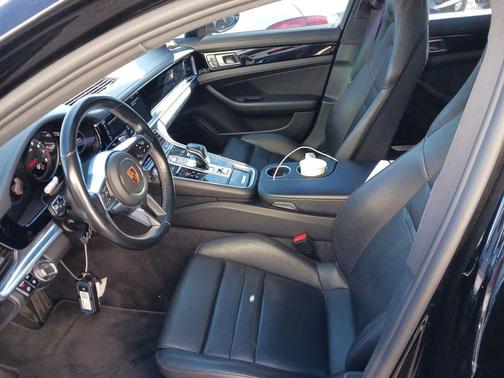 2017 Jaguar F-PACE 35t R-Sport