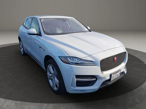 2017 Jaguar F-PACE 35t R-Sport