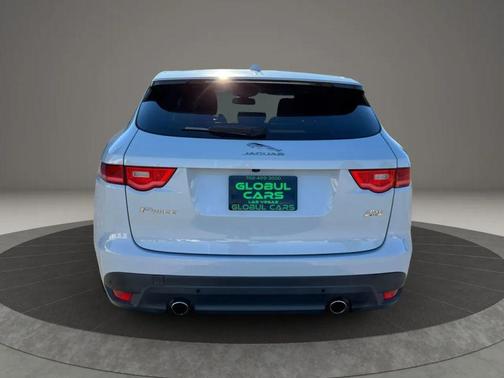 2017 Jaguar F-PACE 35t R-Sport