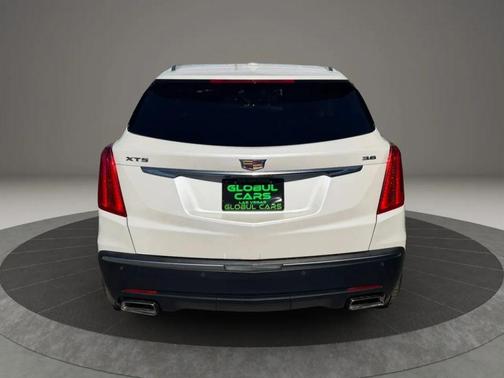 Crystal White Tricoat 2019 Cadillac XT5 Luxury