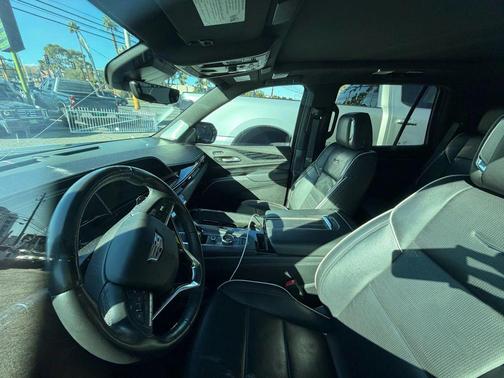 2022 Cadillac Escalade Sport