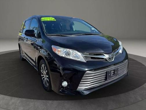 2018 Toyota Sienna XLE Premium
