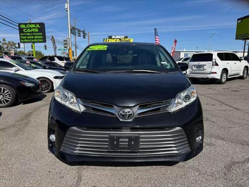 2018 Toyota Sienna XLE Premium