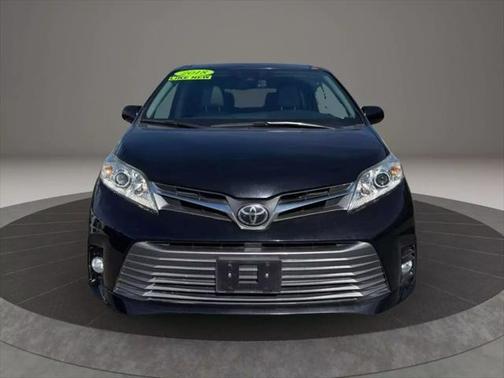 2018 Toyota Sienna XLE Premium