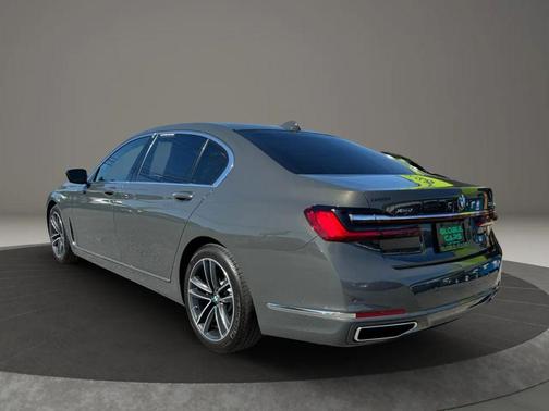 Dravit Grey Metallic 2021 BMW 750 i xDrive