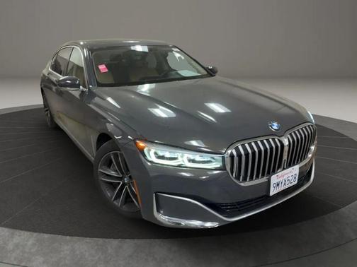 2021 BMW 750 i xDrive