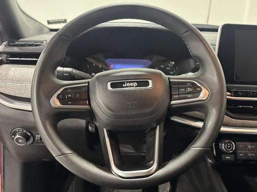 Red Hot Pearlcoat 2025 Jeep Compass Latitude