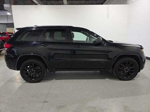 2017 Jeep Grand Cherokee Altitude