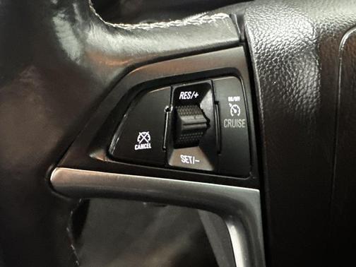 Summit White 2019 Buick Encore Essence