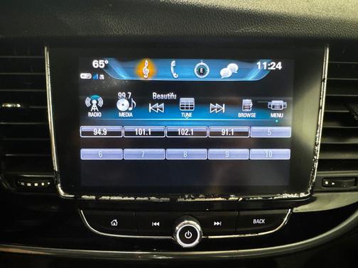 Summit White 2019 Buick Encore Essence