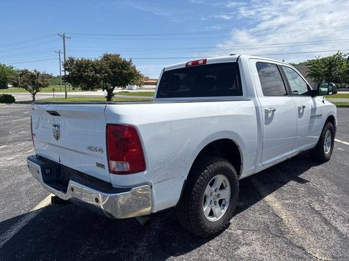 Bright White Clearcoat 2011 Dodge Ram 1500 SLT