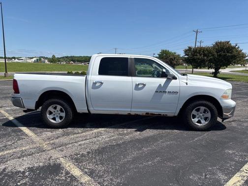 Bright White Clearcoat 2011 Dodge Ram 1500 SLT