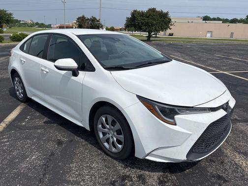 Super White 2021 Toyota Corolla LE