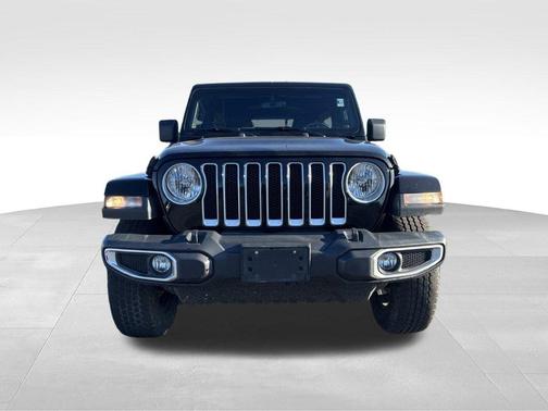 Black Clearcoat 2020 Jeep Wrangler Unlimited Sahara