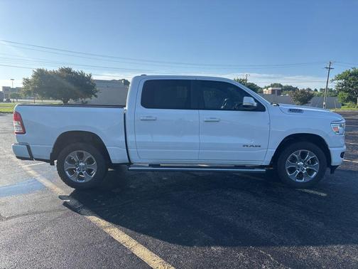 Bright White Clearcoat 2022 RAM 1500 Big Horn/Lone Star