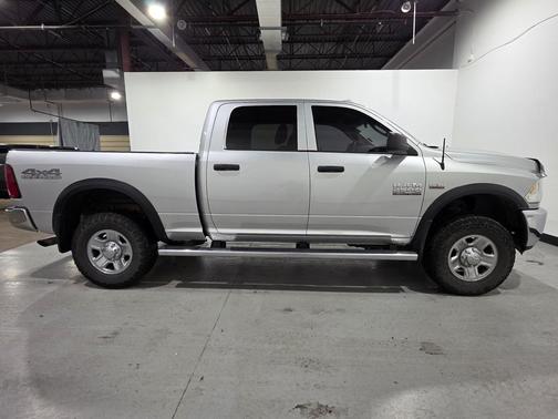 2018 RAM 2500 Tradesman Crew Cab 4x4 6'4' Box