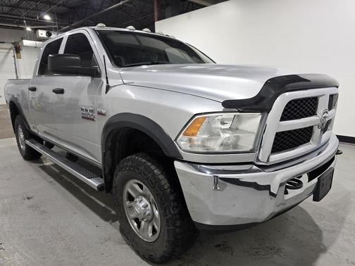 2018 RAM 2500 Tradesman Crew Cab 4x4 6'4' Box