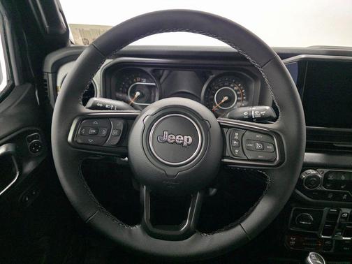 2025 Jeep Gladiator Willys