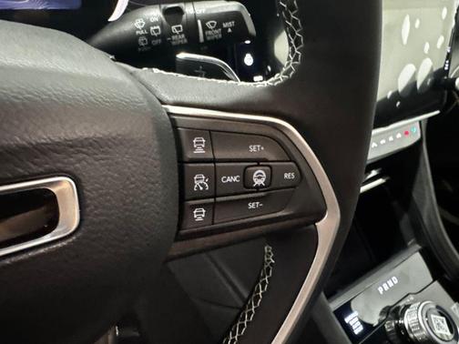Diamond Black Crystal Pearlcoat 2026 Jeep Grand Cherokee L Limited