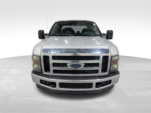 Brilliant Silver Clearcoat Metallic 2009 Ford F-250 XLT