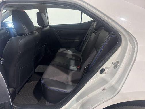 Super White 2017 Toyota Corolla SE