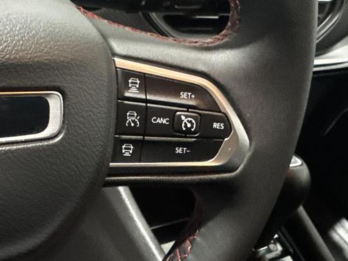 Diamond Black Crystal Pearlcoat 2025 Jeep Compass Trailhawk