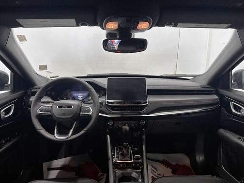 Diamond Black Crystal Pearlcoat 2025 Jeep Compass Trailhawk