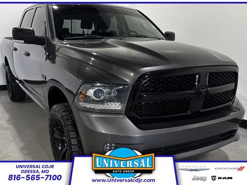 Granite Crystal Metallic Clearcoat 2018 RAM 1500 Sport