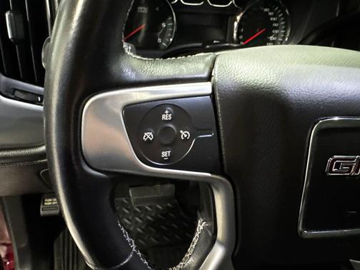 Red 2018 GMC Sierra 1500 SLE