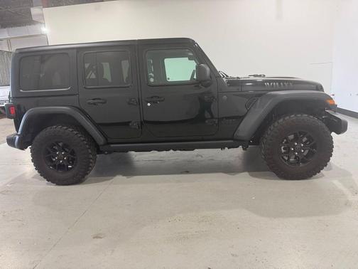 Black Clearcoat 2025 Jeep Wrangler Willys