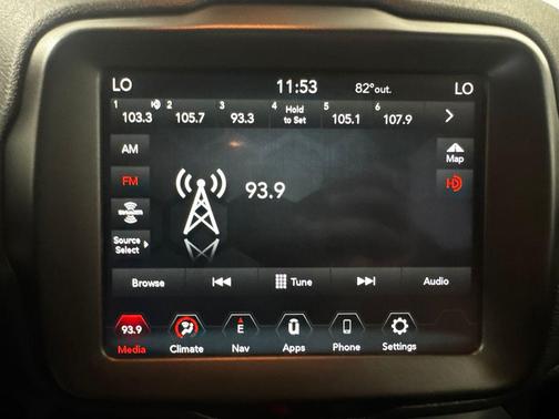 Alpine White Clearcoat 2023 Jeep Renegade Altitude