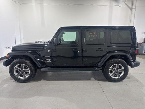 Black Clearcoat 2019 Jeep Wrangler Unlimited Sahara